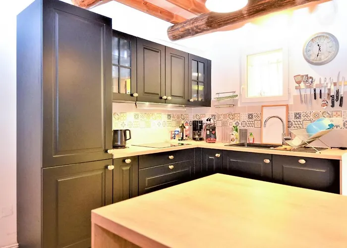 Holiday home Cozy In St-quentin-la-poterie
